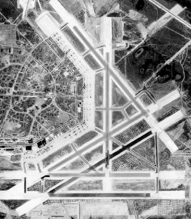 Aerial view of Buckingham Army Airfield in 1945